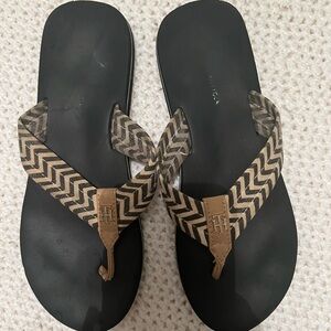 Tommy hilifiger flip flops